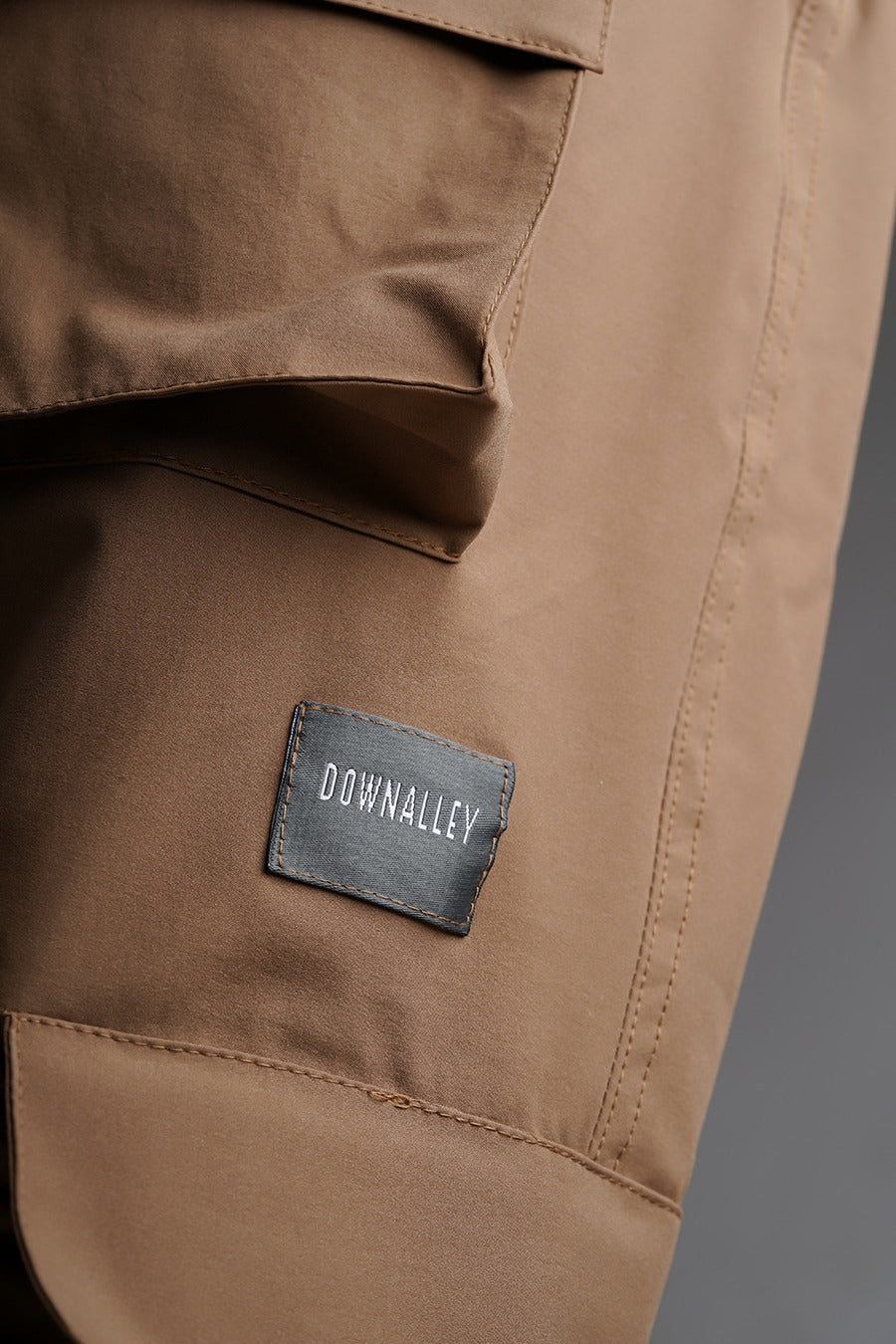 TAN CARGOS