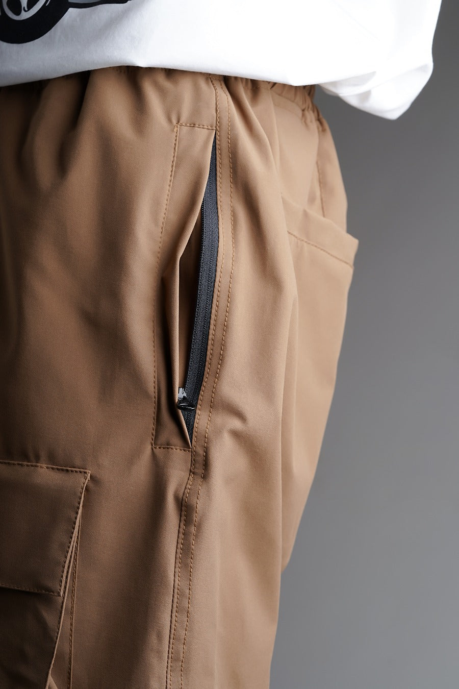 TAN CARGOS