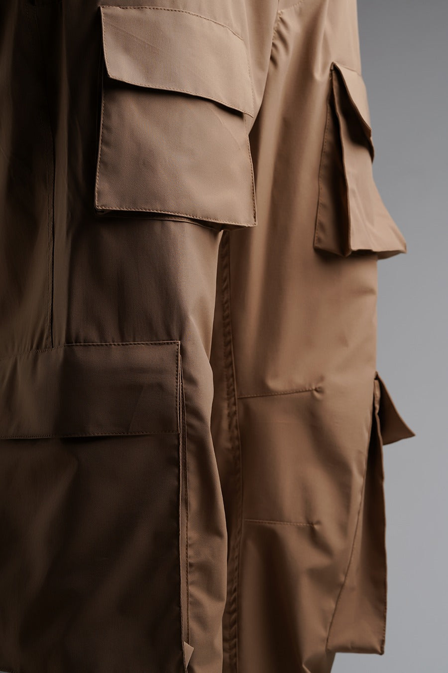 TAN CARGOS
