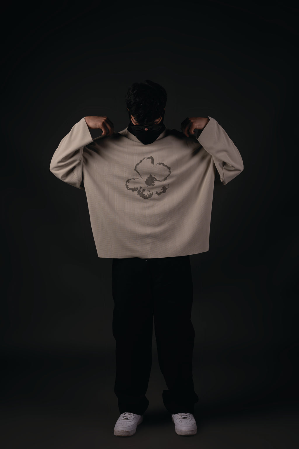 ALL WE NEED IS MONEY - GREIGE